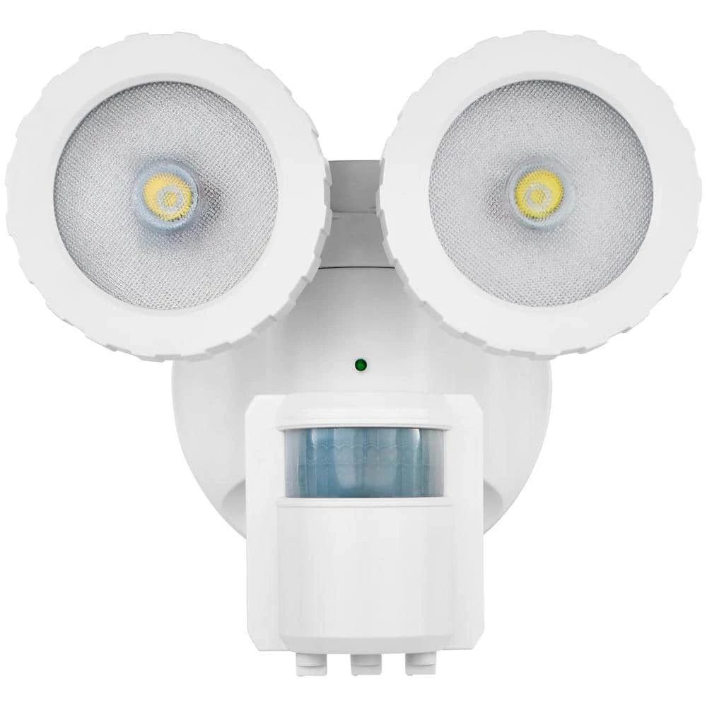 Brand new ⭐ Flash Sale 😉 180-Degree White Solar Powered Motion Activated Outdoor Integrated LED Flood Light by Defiant 🎁 😍 - Image 8